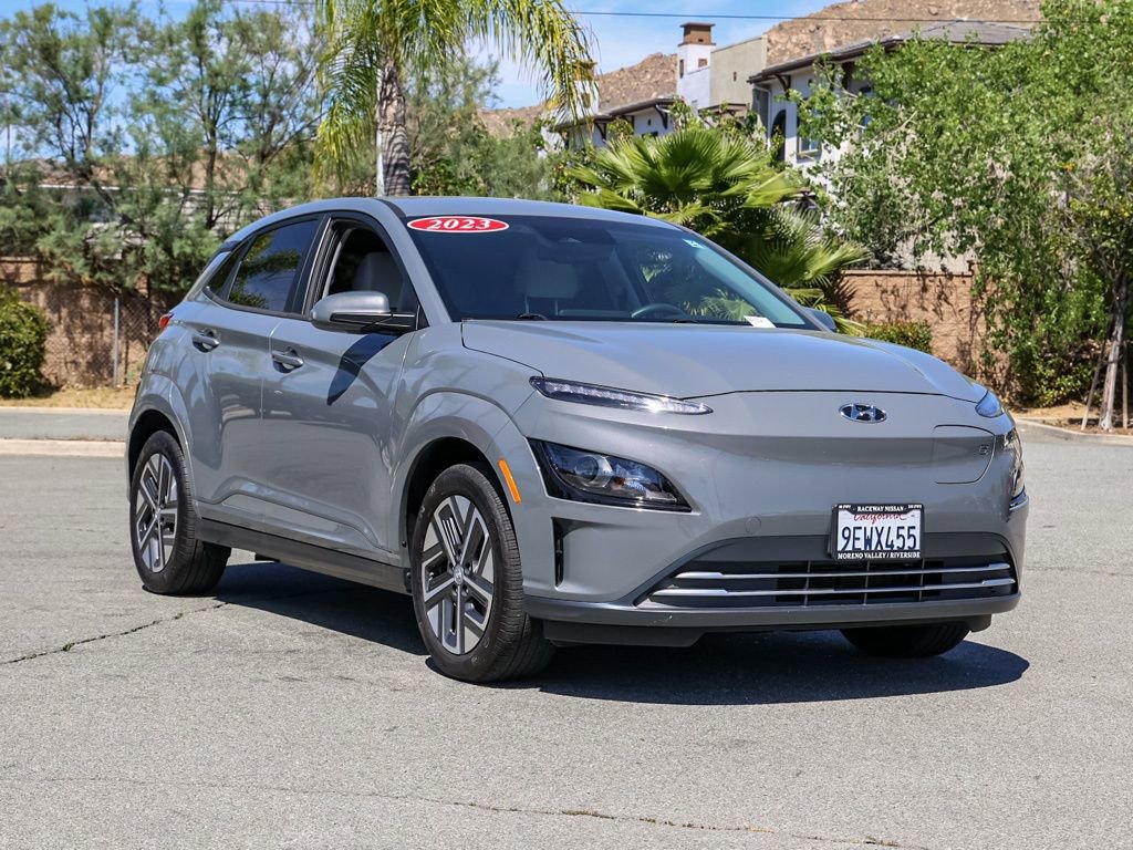 Used 2023 Hyundai Kona SE w/ Cargo Package image 2