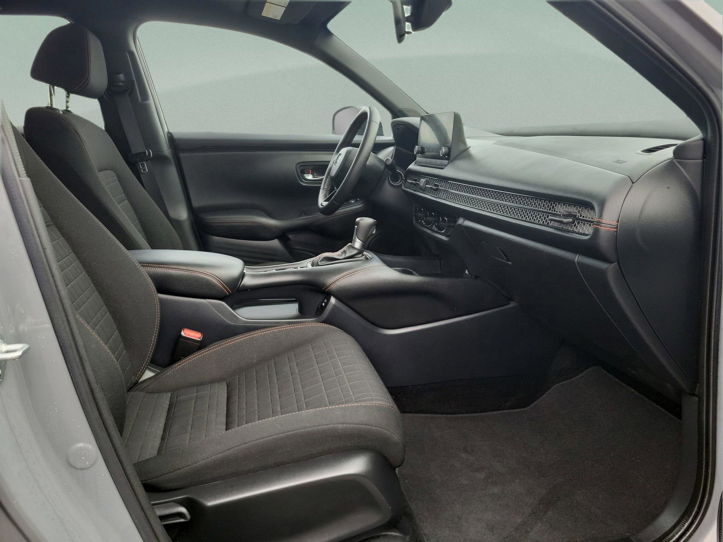 Certified 2025 Honda HR-V Sport image 20
