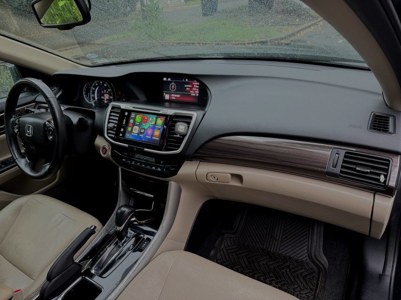 Used 2017 Honda Accord EX-L image 26