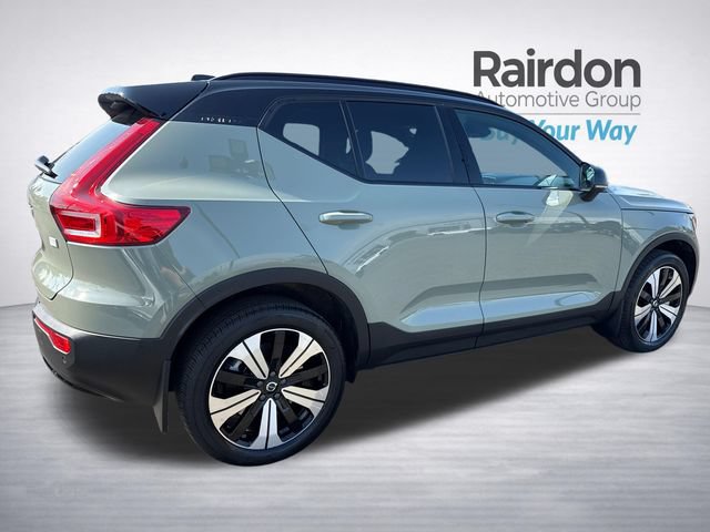Used 2023 Volvo XC40 Recharge Plus w/ Protection Package Premier AWD/4WD image 7