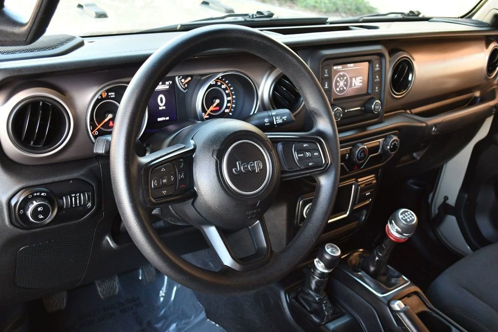 Used 2020 Jeep Gladiator Sport w/ Trailer Tow Package image 13