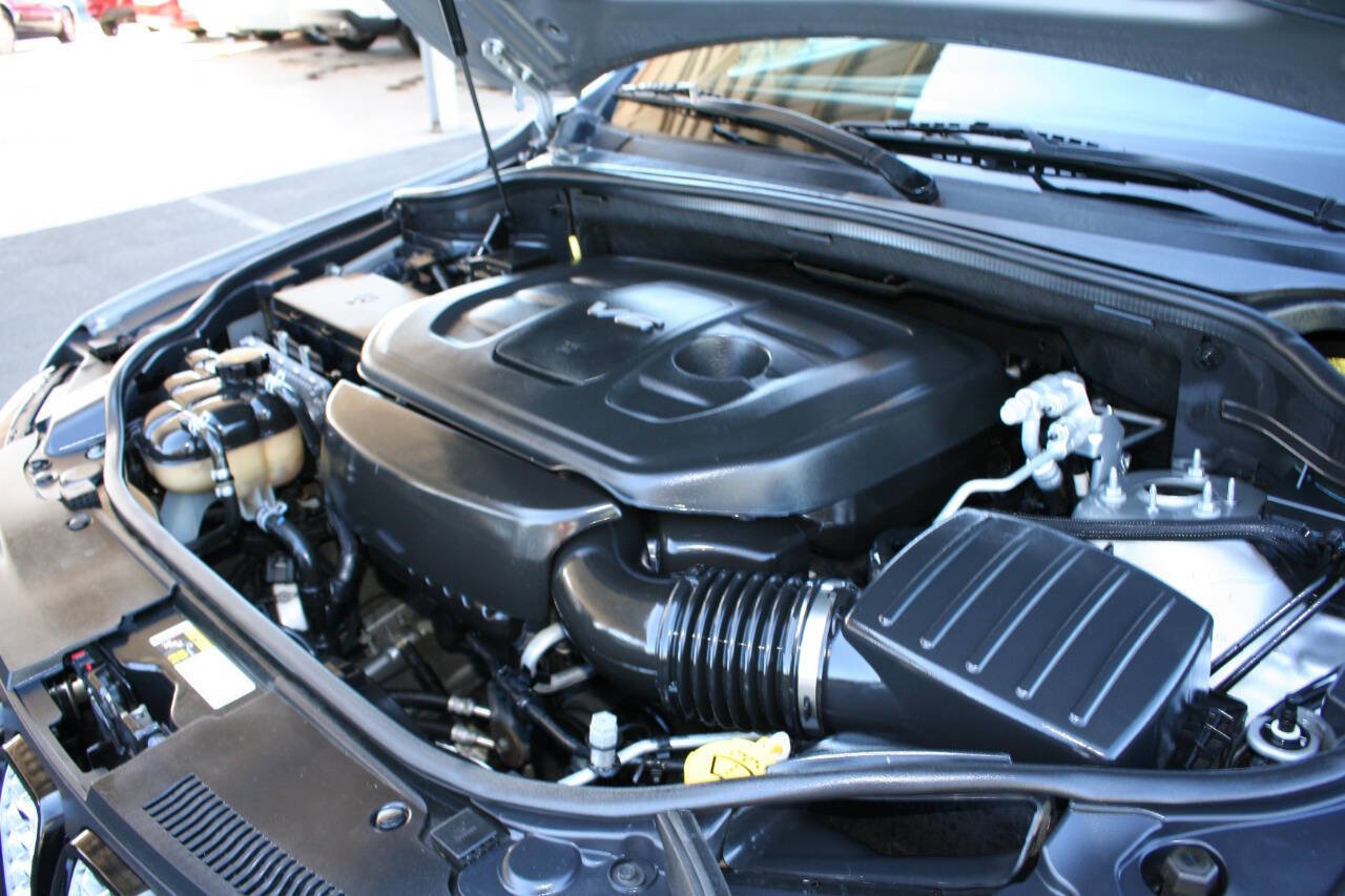 Used 2017 Jeep Grand Cherokee Altitude image 28