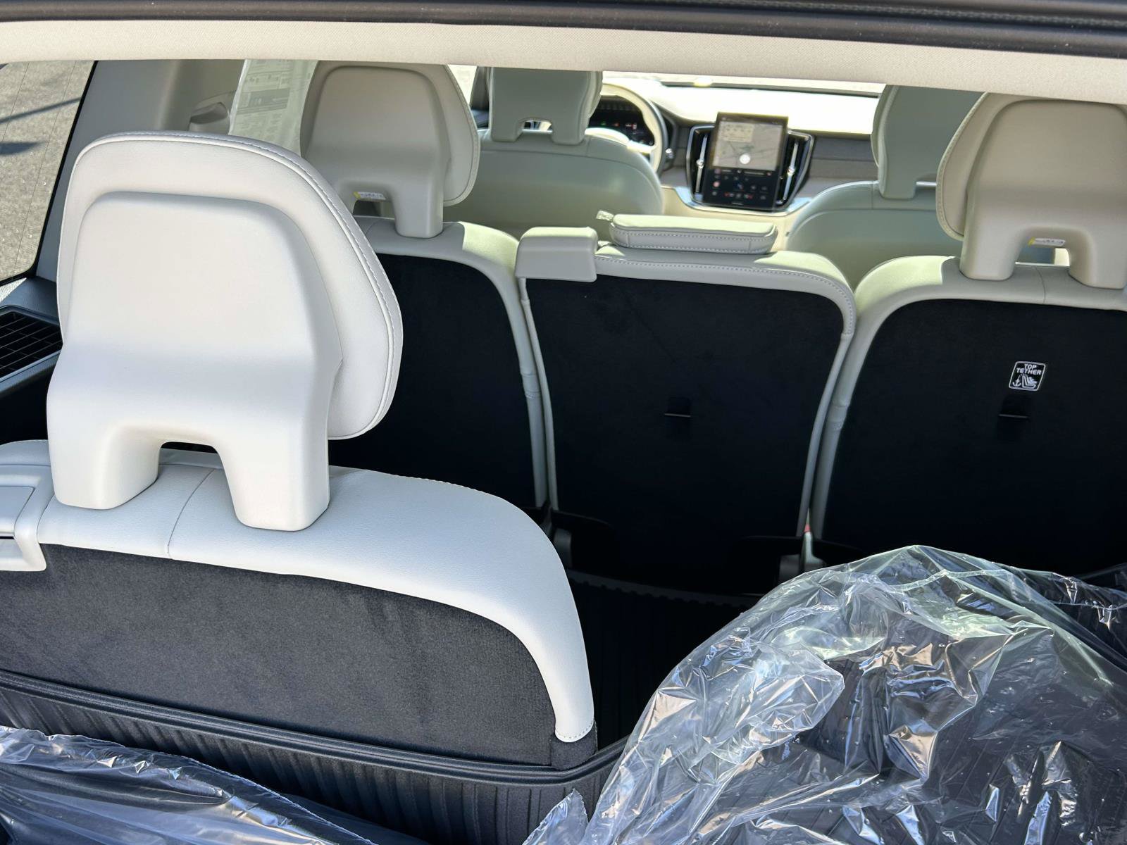 New 2026 Volvo XC90 B6 Ultra w/ Protection Package Premier AWD/4WD image 18