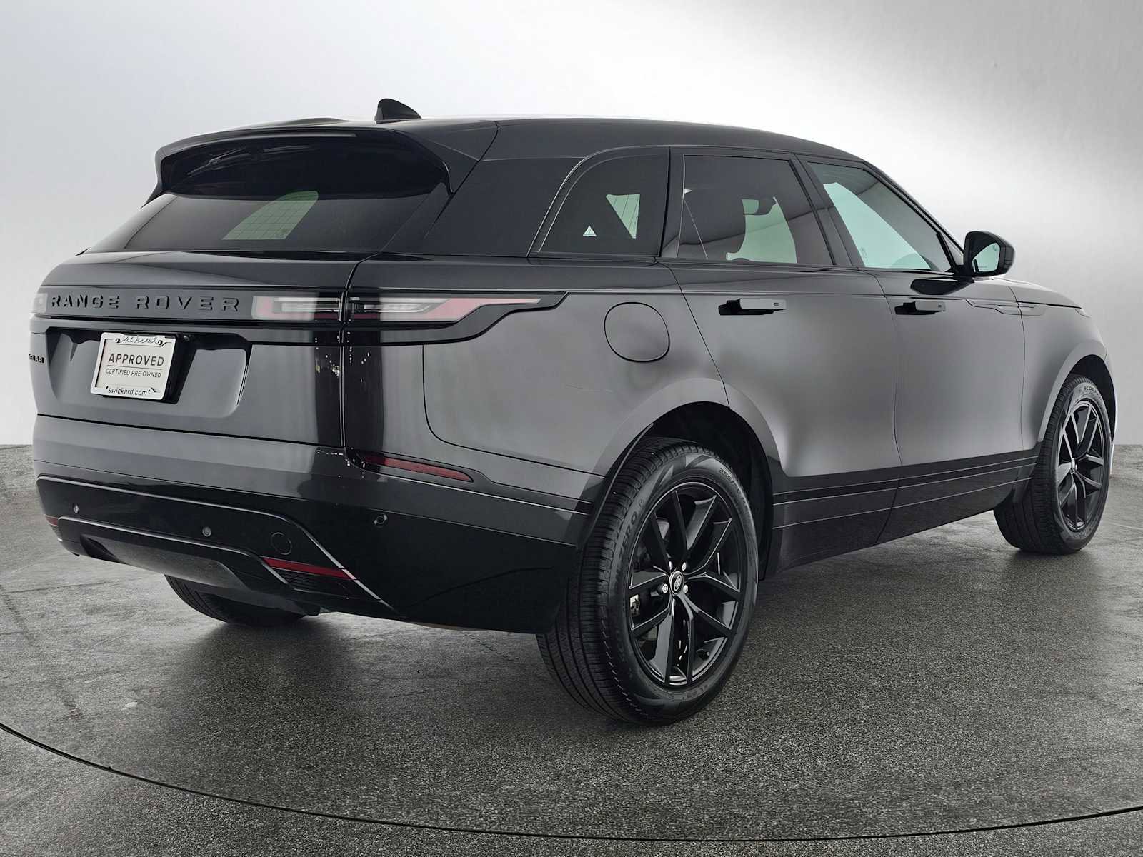 Used 2024 Land Rover Range Rover Velar Dynamic SE image 5