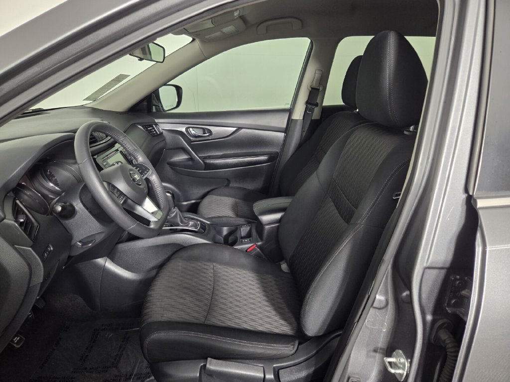Used 2020 Nissan Rogue S w/ Special Edition Package FWD image 10