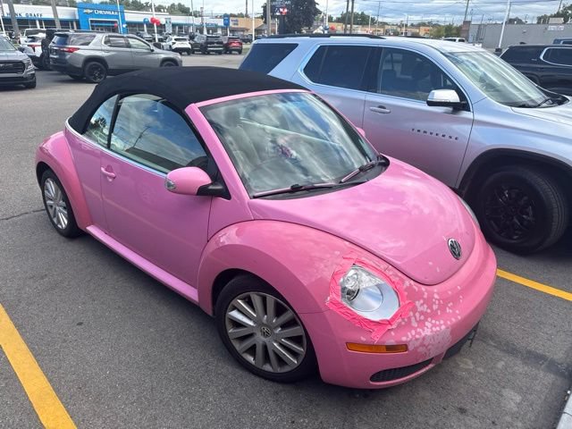Used 2008 Volkswagen Beetle SE FWD image 3