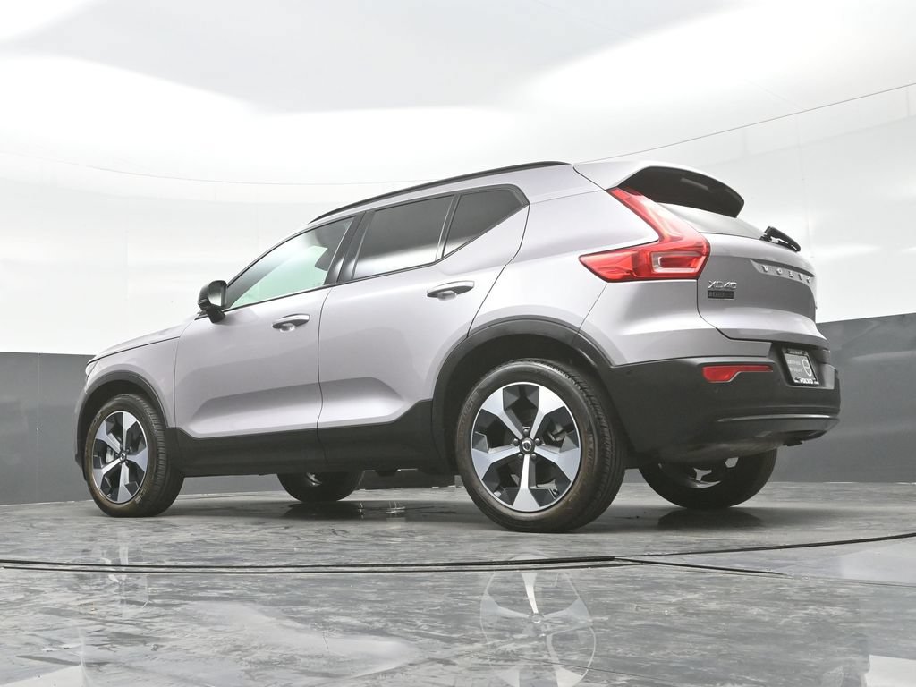 Used 2026 Volvo XC40 B5 Plus AWD/4WD image 24