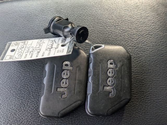 Used 2021 Jeep Wrangler Unlimited Sahara AWD/4WD image 32
