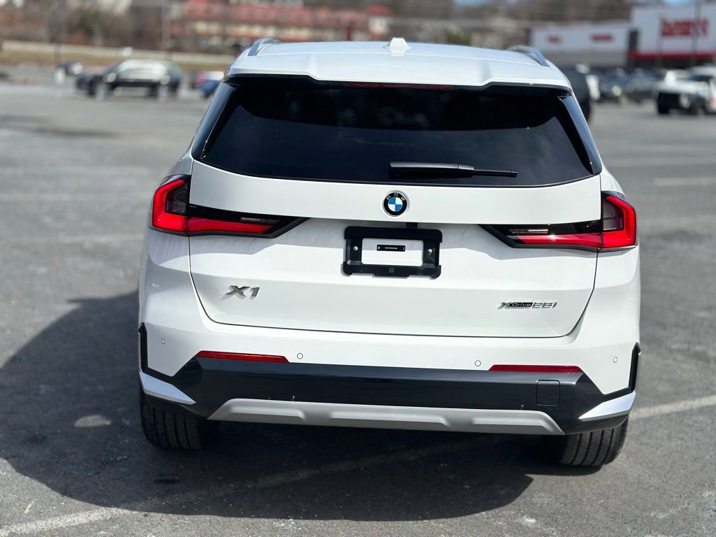 Certified 2025 BMW X1 xDrive28i w/ Convenience Package image 5