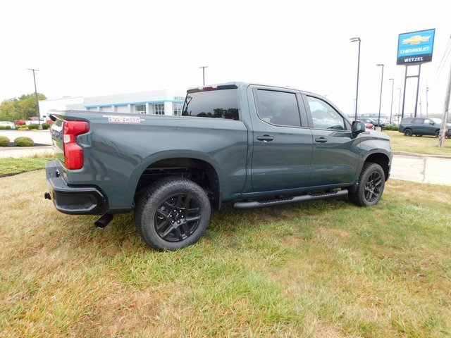 New 2026 Chevrolet Silverado 1500 Custom Trail Boss w/ Turbomax Blackout Package image 3