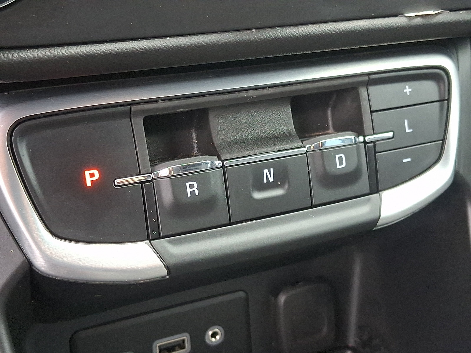 Used 2024 GMC Terrain SLE w/ Driver Convenience Package AWD/4WD image 14