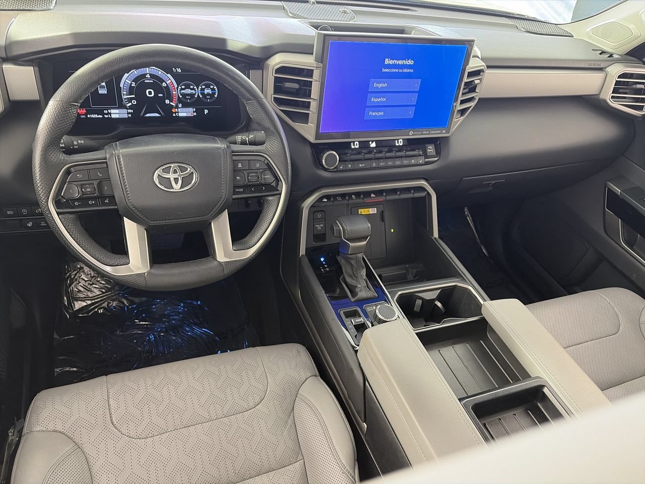 Used 2024 Toyota Tundra Limited AWD/4WD image 20