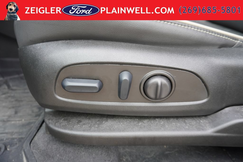 Used 2024 Chevrolet Traverse Premier w/ Redline Edition AWD/4WD image 24