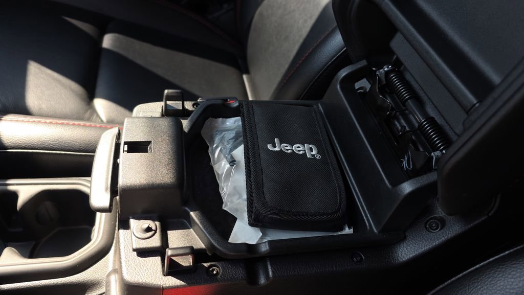 Used 2023 Jeep Wrangler Rubicon w/ Cold Weather Group image 23