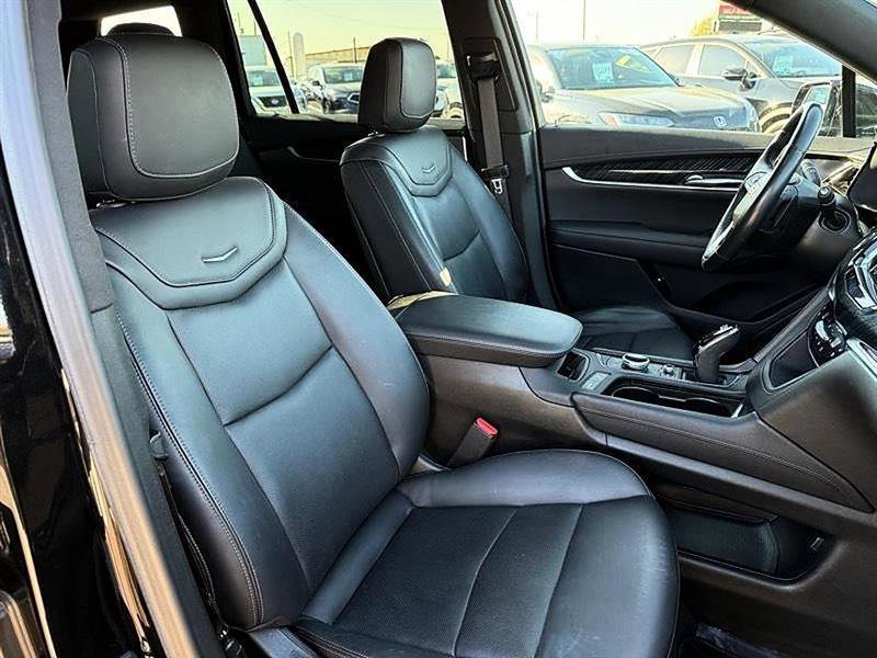 Used 2023 Cadillac XT6 Premium Luxury image 23