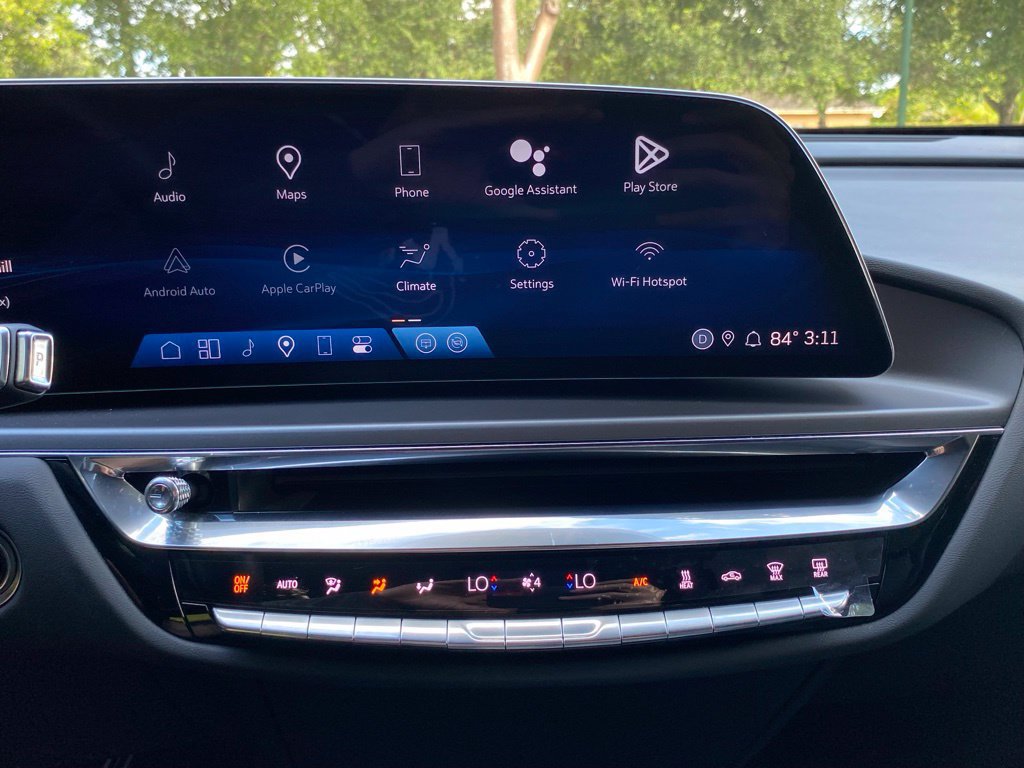 Used 2024 Cadillac Lyriq Tech RWD image 25