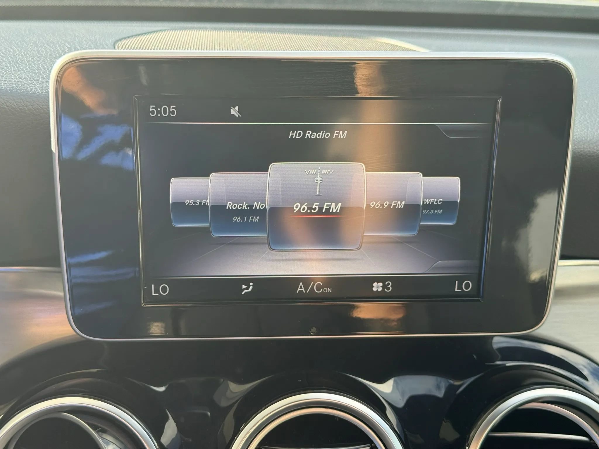 Used 2018 Mercedes-Benz C 300 Sedan image 13