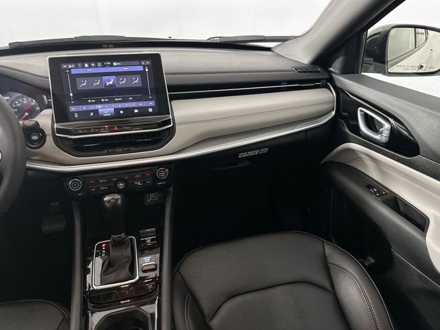 Used 2025 Jeep Compass Limited w/ Sun & Sound Group image 26