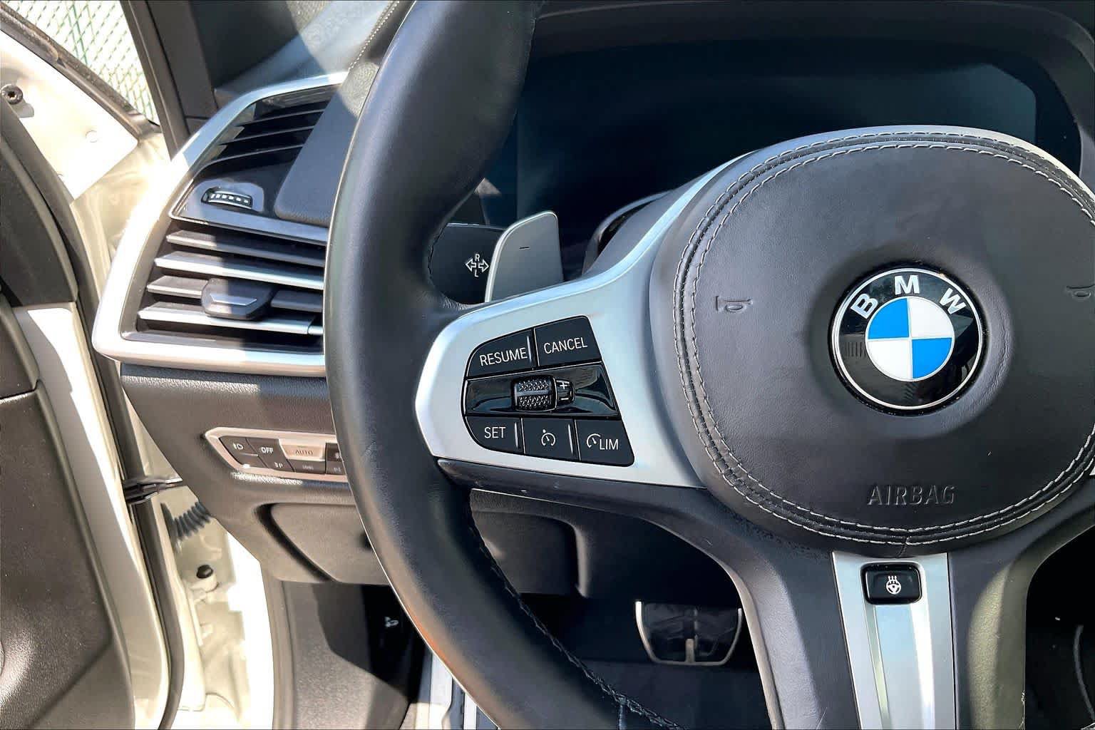 Used 2020 BMW X5 xDrive40i w/ M Sport Package AWD/4WD image 25