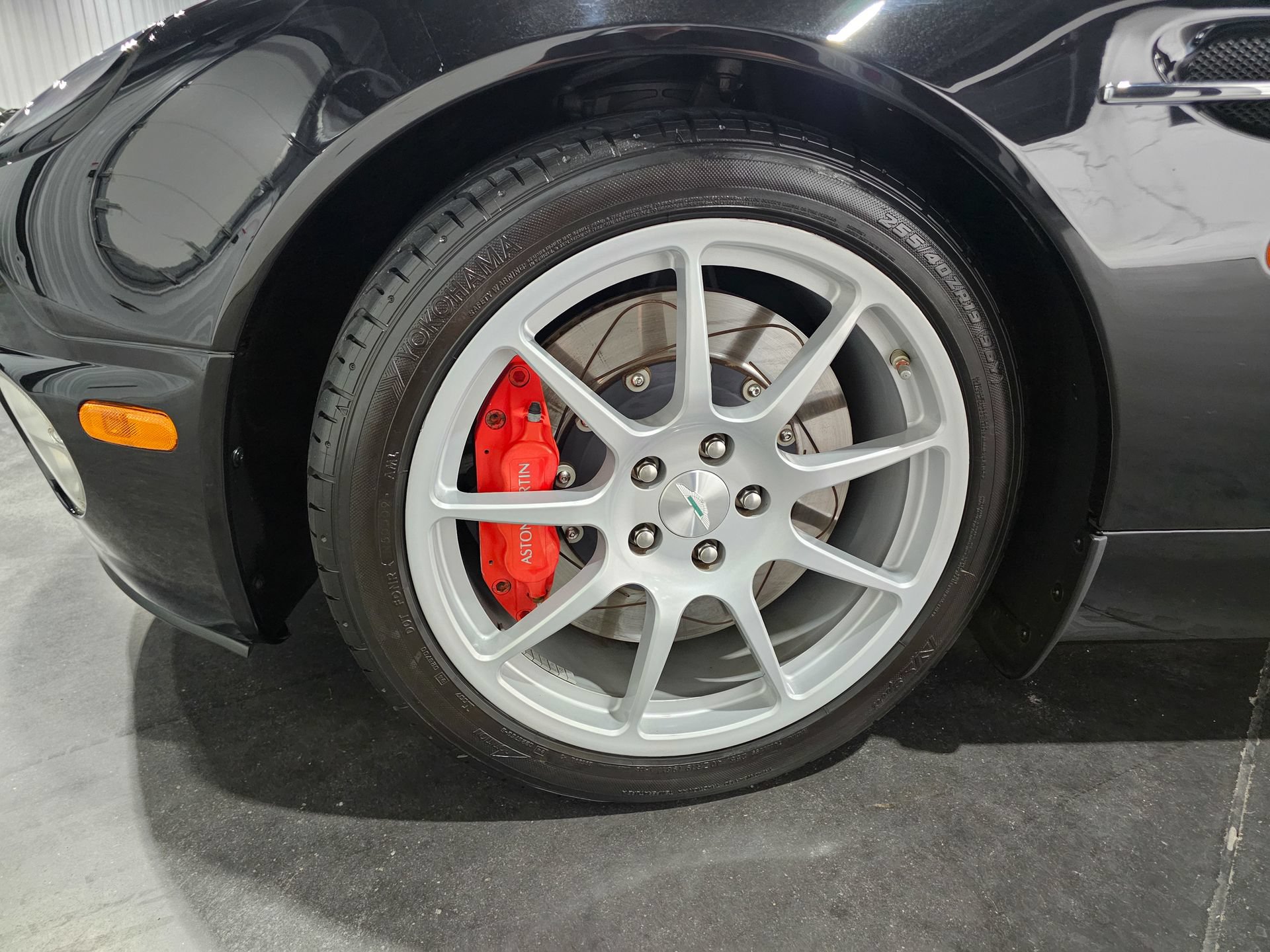 Used 2004 Aston Martin Vanquish RWD image 55