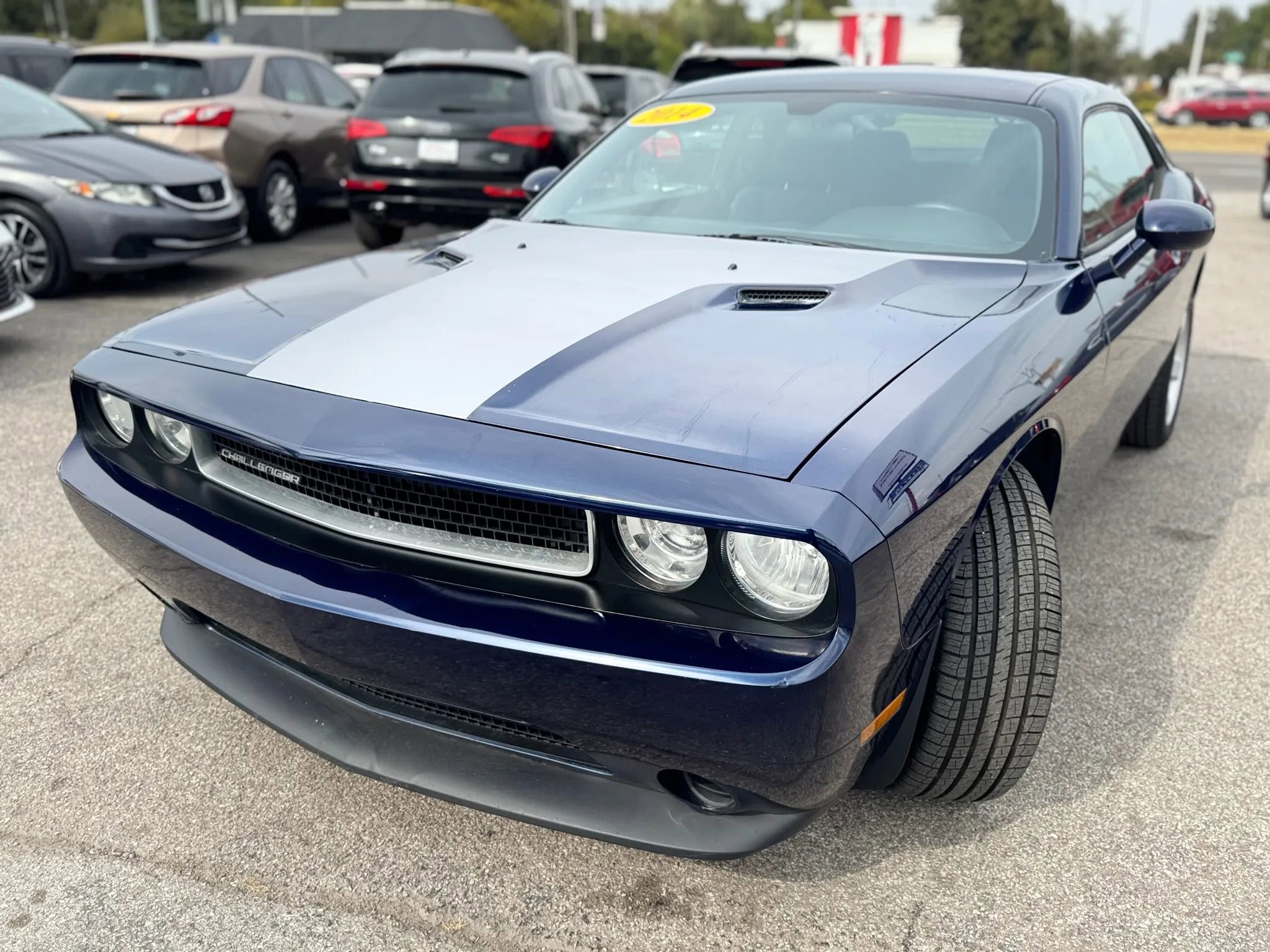 Used 2014 Dodge Challenger SXT RWD image 4
