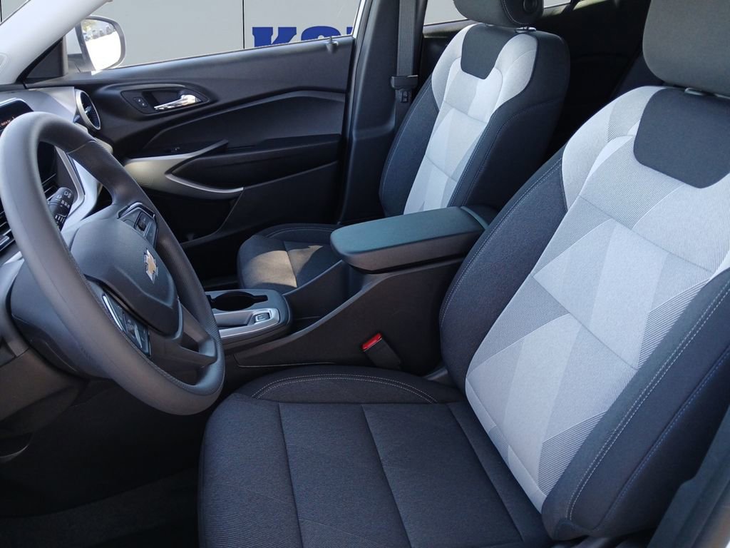 New 2026 Chevrolet Trax LS w/ LS Convenience Package image 10