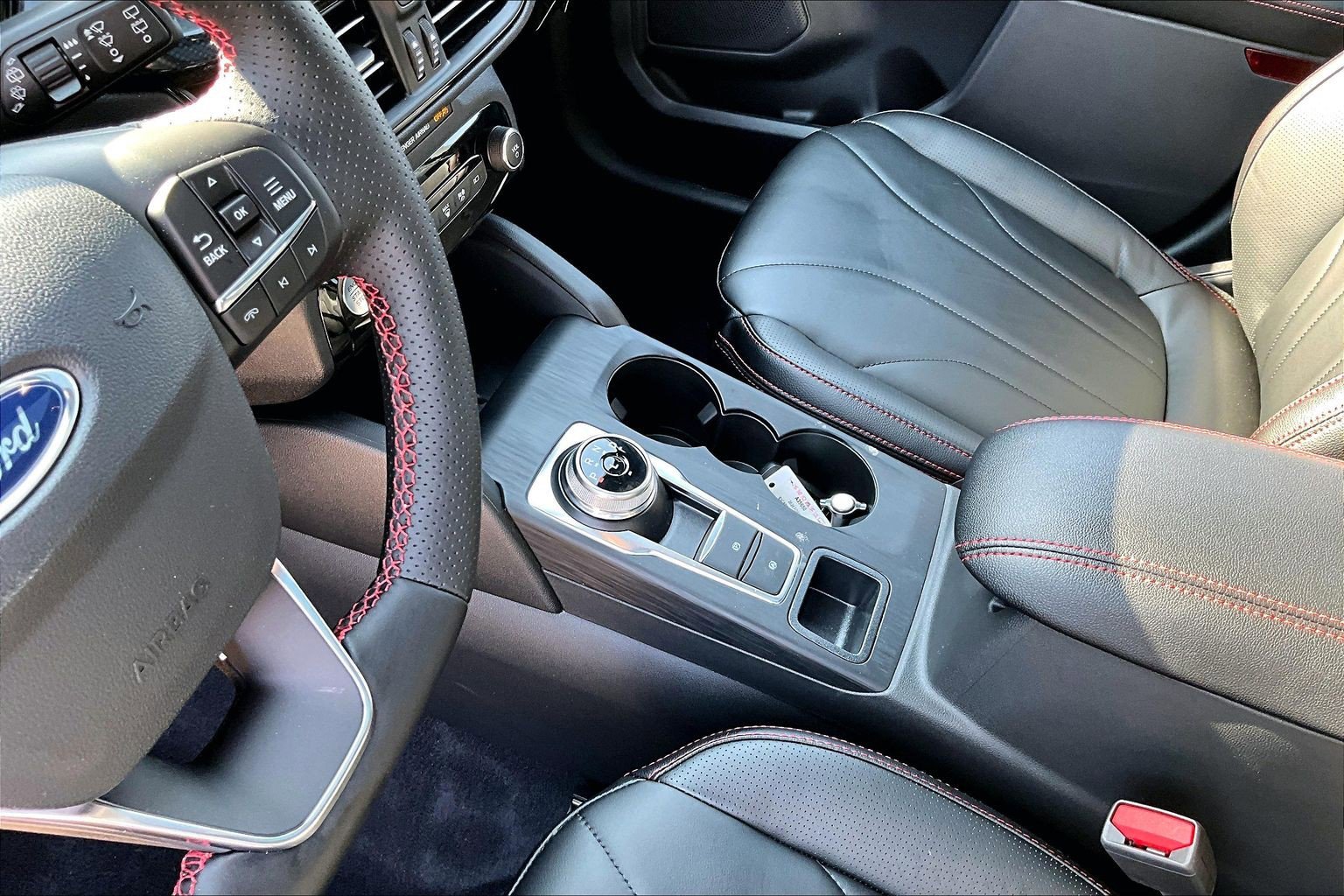 Used 2026 Ford Escape ST-Line Elite w/ Premium Technology Package AWD/4WD image 15