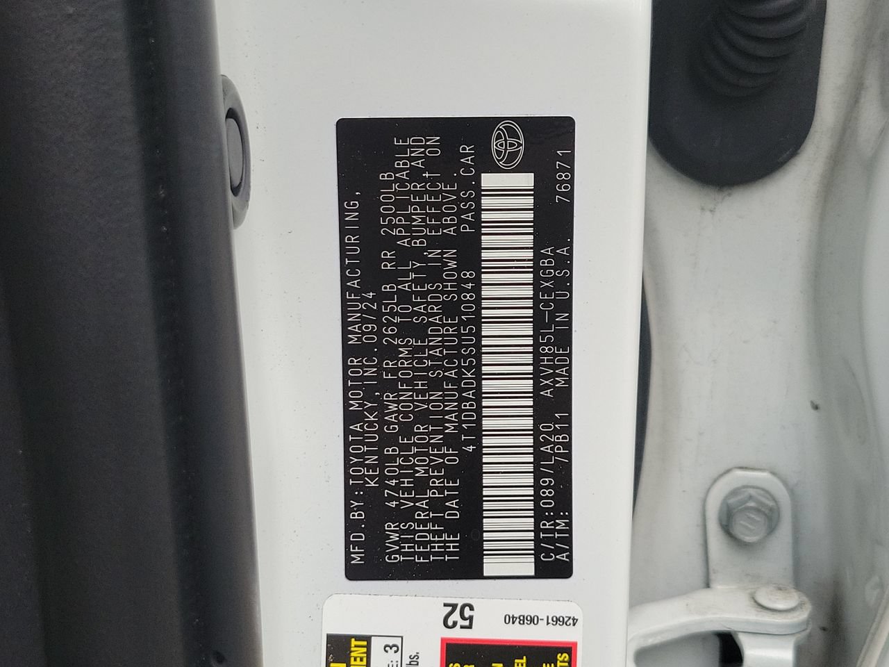 Used 2025 Toyota Camry XLE AWD/4WD image 34