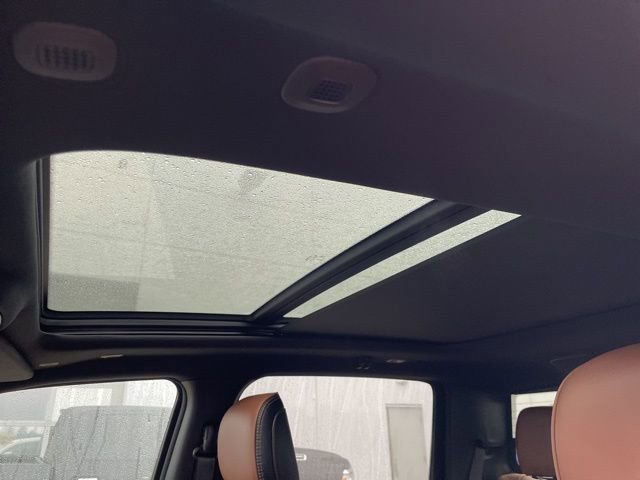 Used 2022 RAM 1500 Limited w/ Body Color Bumper Group image 5