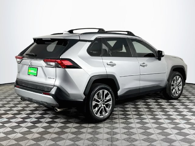 Used 2022 Toyota RAV4 Limited FWD image 8
