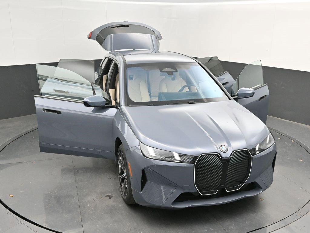 Certified 2026 BMW iX xDrive45 w/ Premium Package image 46