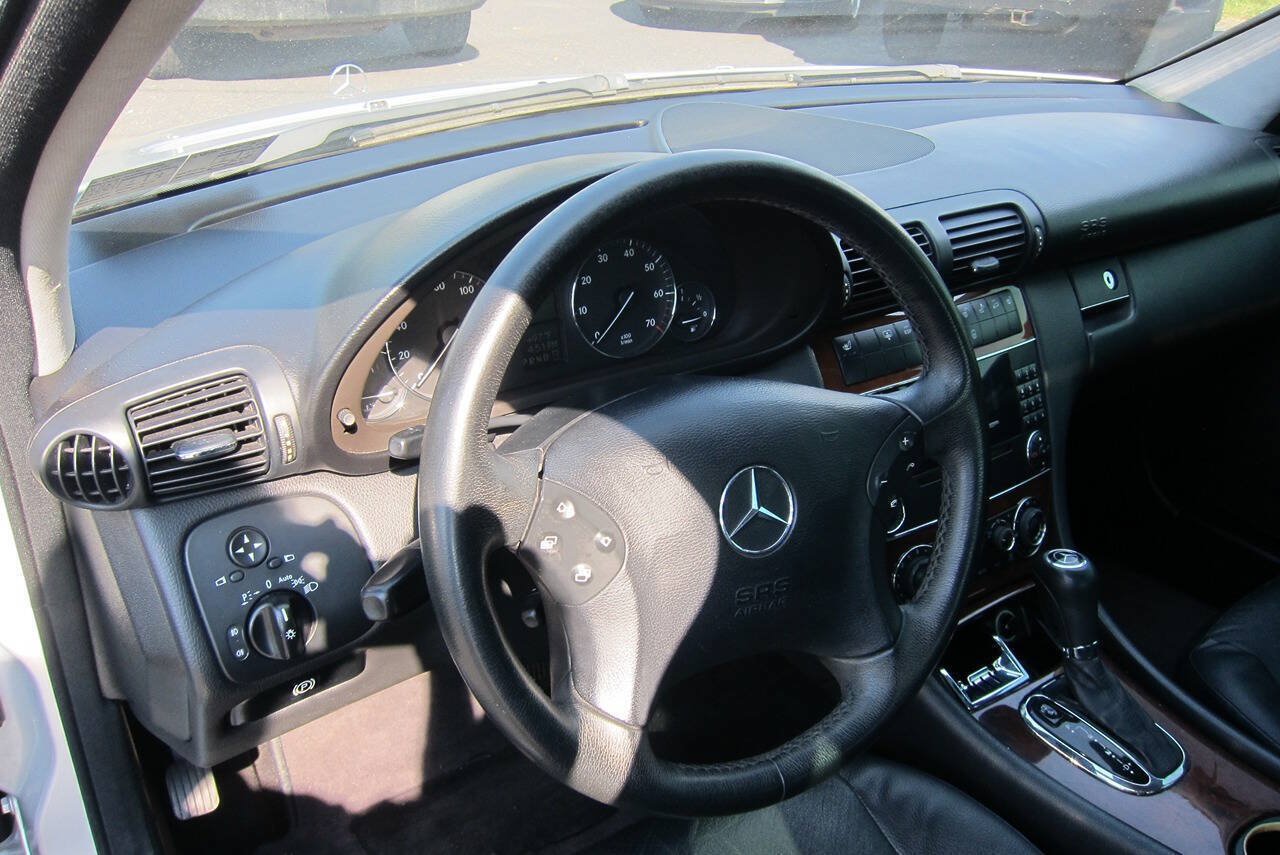 Used 2006 Mercedes-Benz C 350 4MATIC Sedan image 8