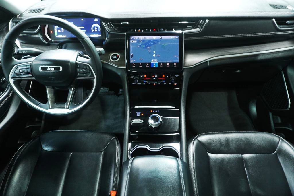 Used 2023 Jeep Grand Cherokee L Limited w/ Black Appearance Package AWD/4WD image 20
