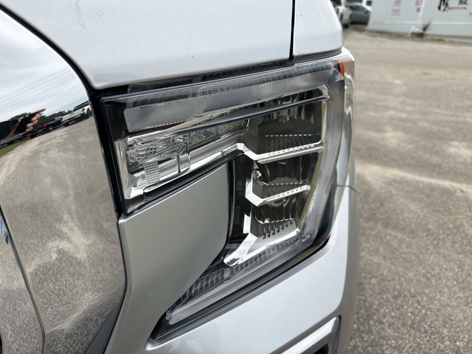 Used 2019 GMC Sierra 1500 SLT w/ SLT Premium Plus Package AWD/4WD image 10