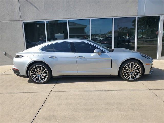 Certified 2024 Porsche Panamera image 8