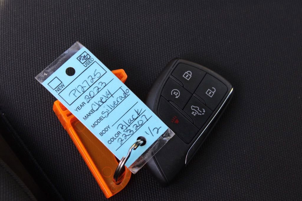 Used 2023 Chevrolet Silverado 1500 LT image 31