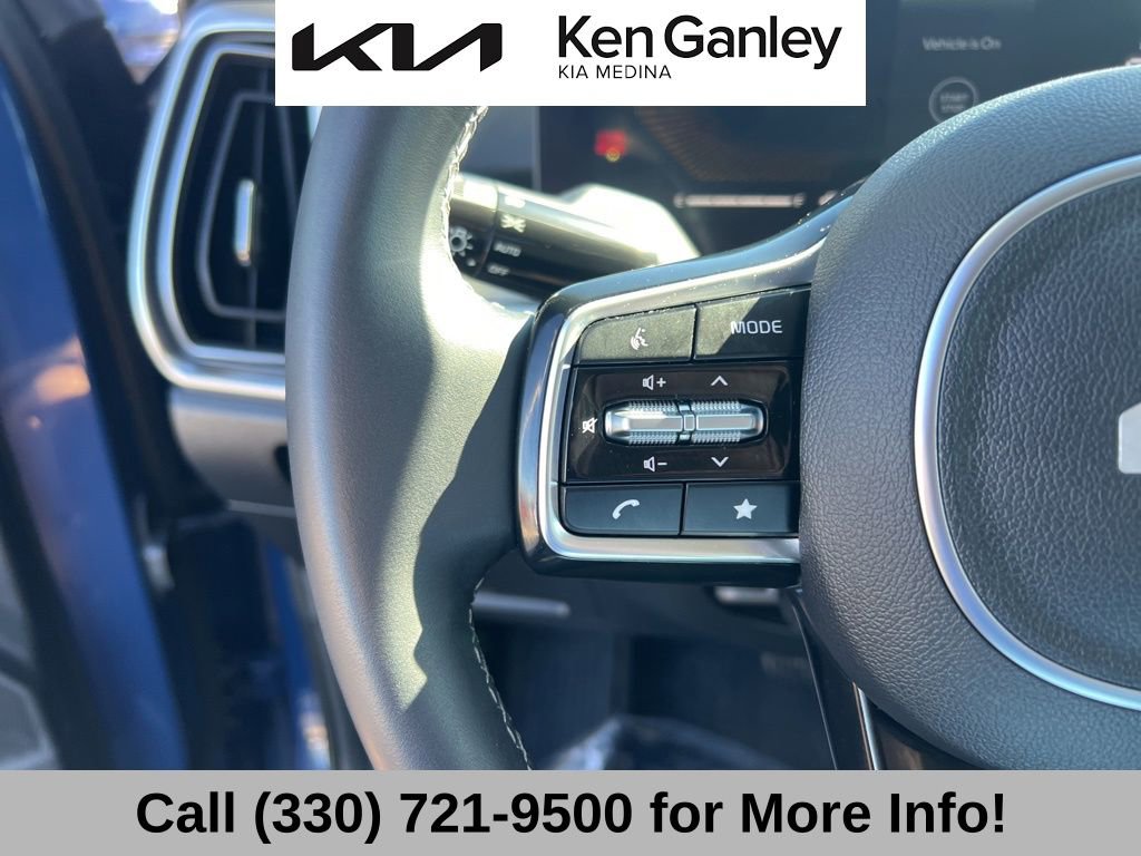 Certified 2025 Kia Sorento S FWD image 31