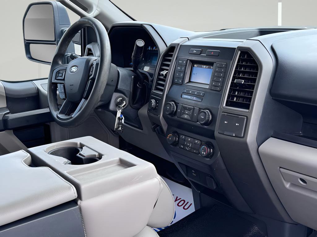 Used 2022 Ford F250 XL w/ Power Equipment Group image 6