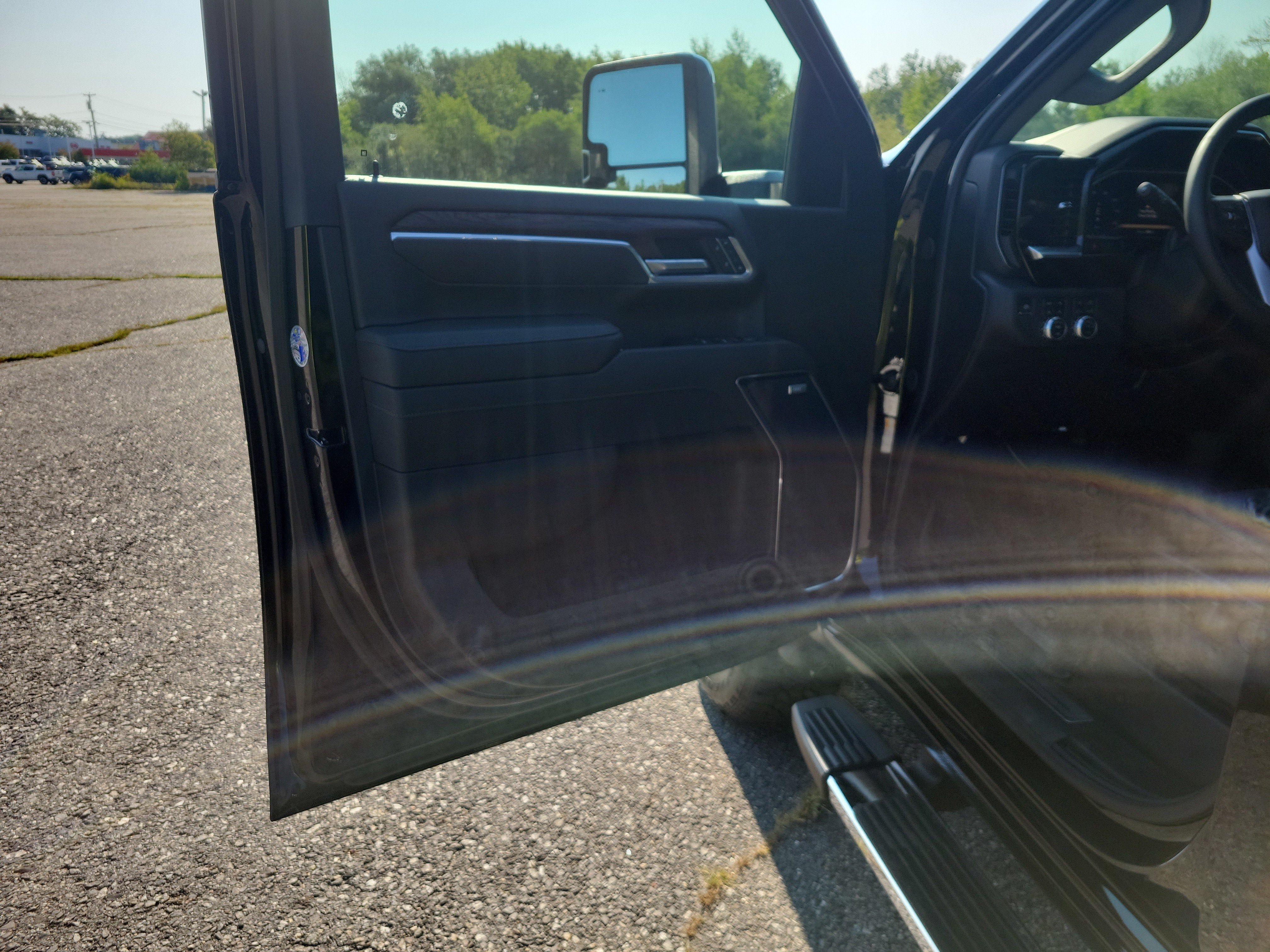 New 2026 GMC Sierra 3500 SLT w/ SLT Premium Package AWD/4WD image 17