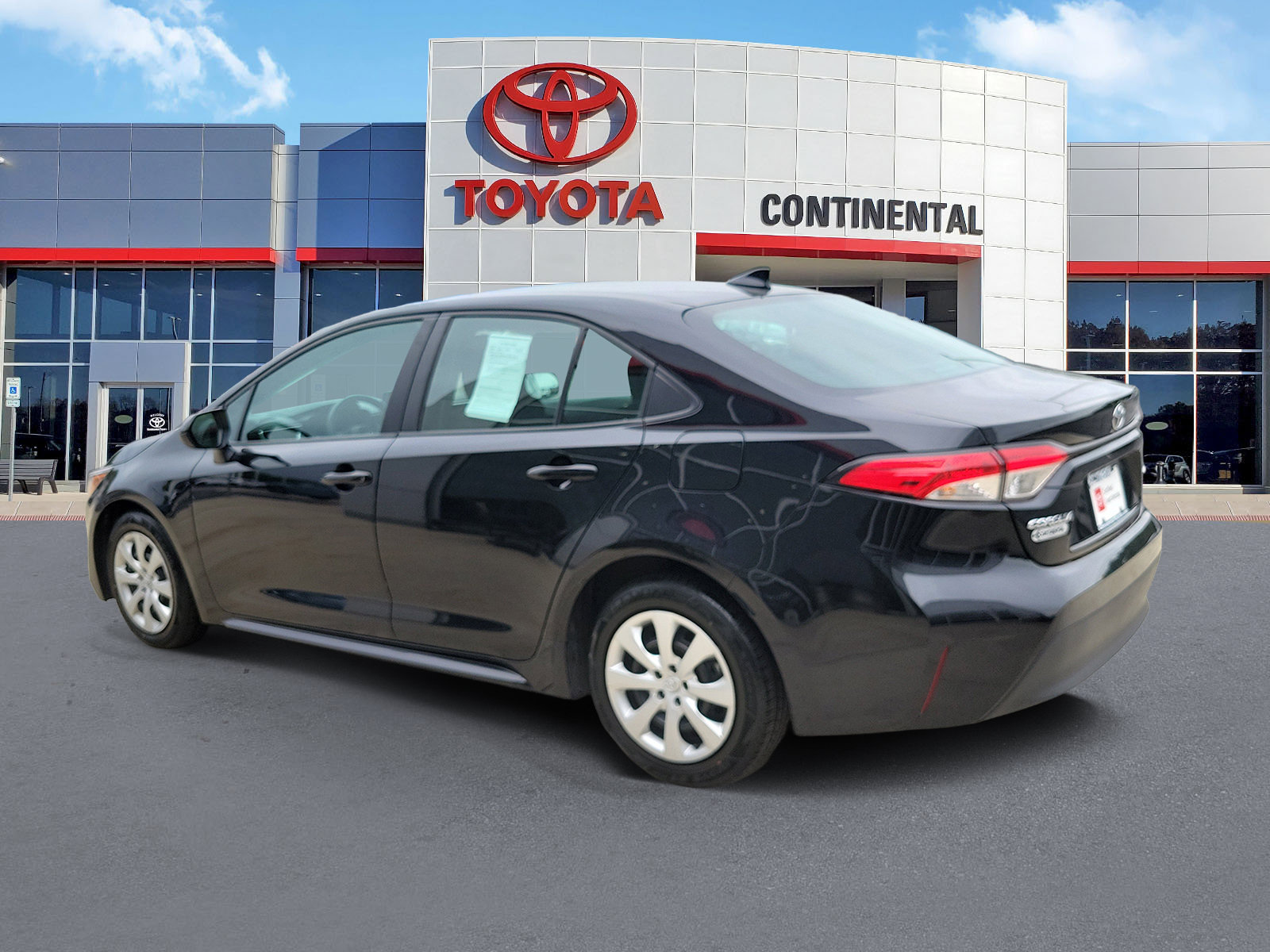 Certified 2024 Toyota Corolla LE FWD image 4