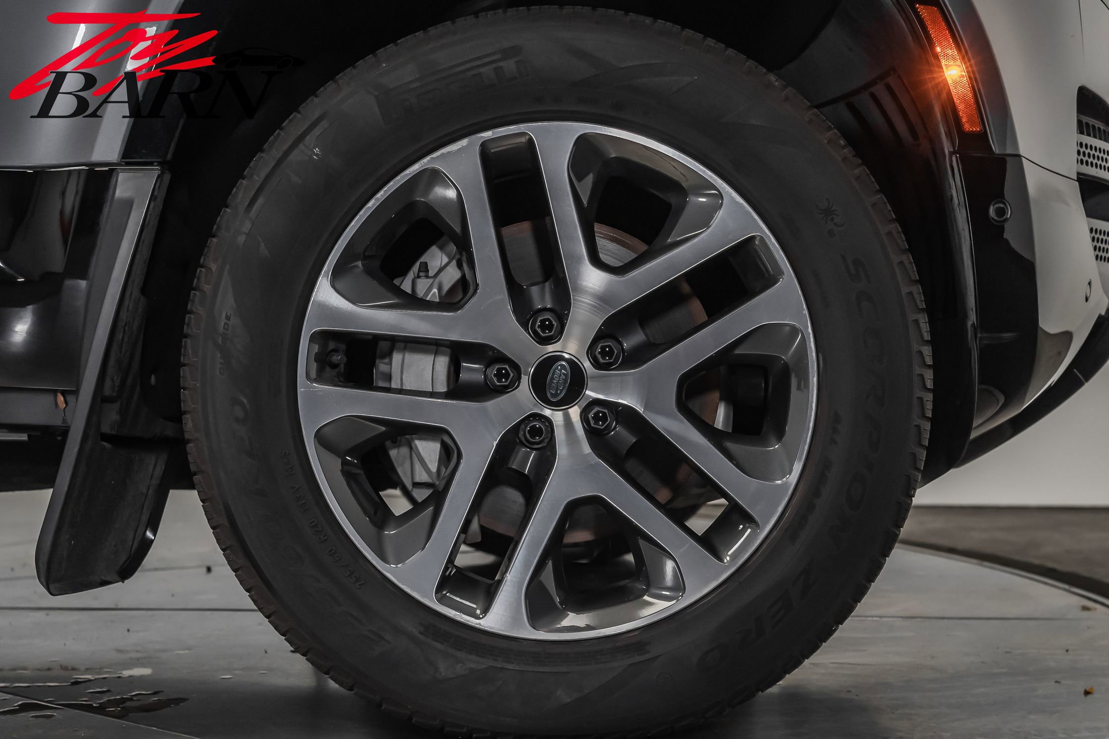 Used 2023 Land Rover Defender 110 X-Dynamic SE image 16