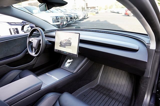 Used 2025 Tesla Model 3 Performance AWD/4WD image 16