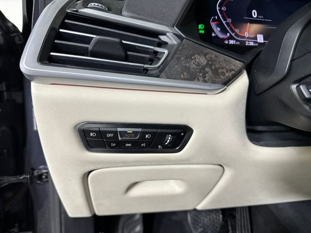 Used 2020 BMW X7 xDrive40i w/ Premium Package image 18
