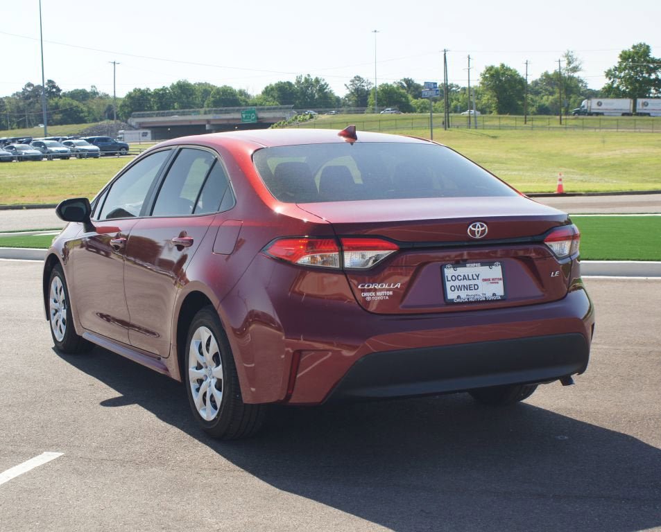 Used 2025 Toyota Corolla LE image 14