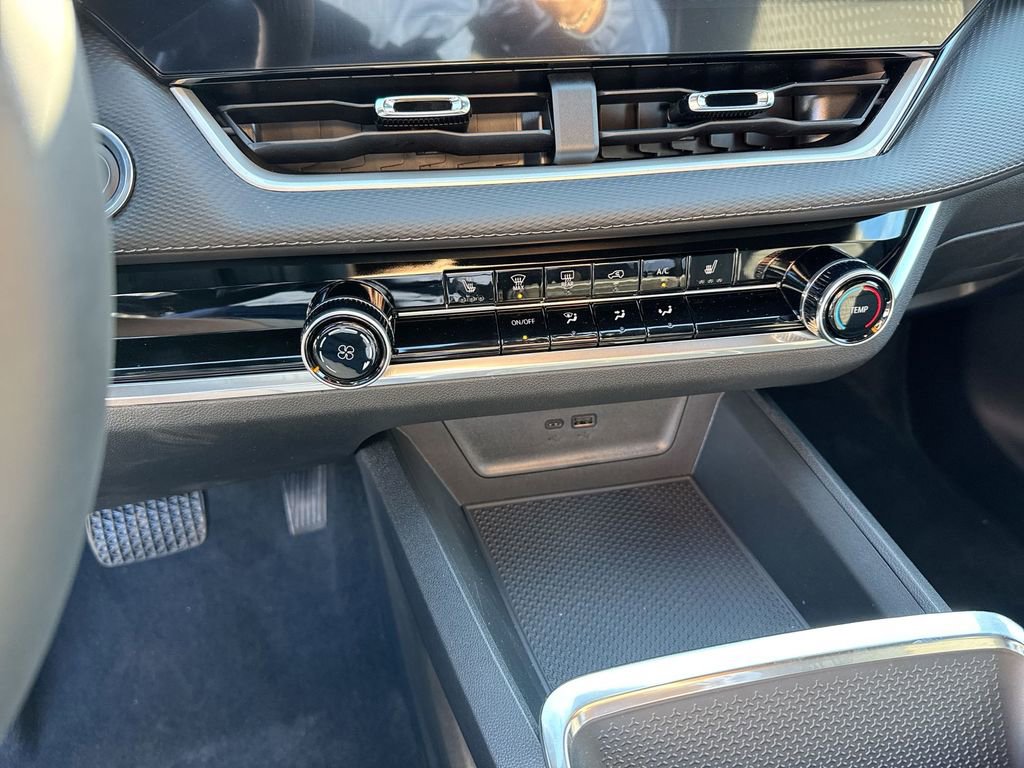 New 2026 Chevrolet Equinox LT image 24