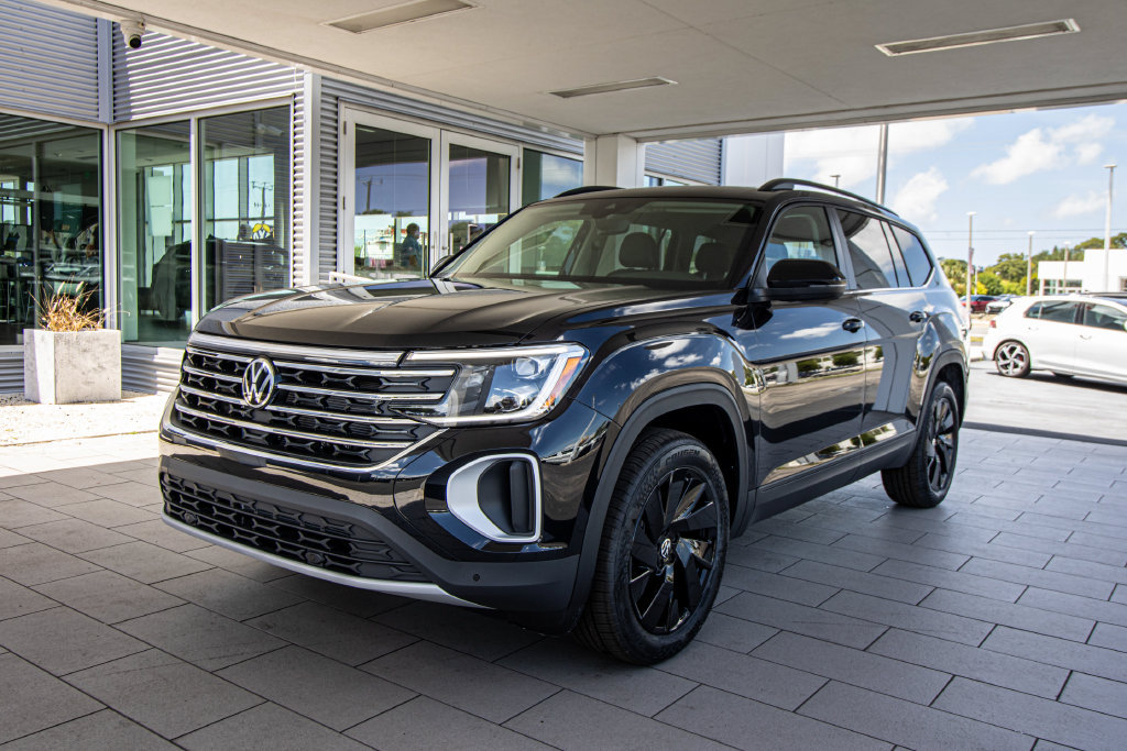 New 2026 Volkswagen Atlas SE FWD image 12