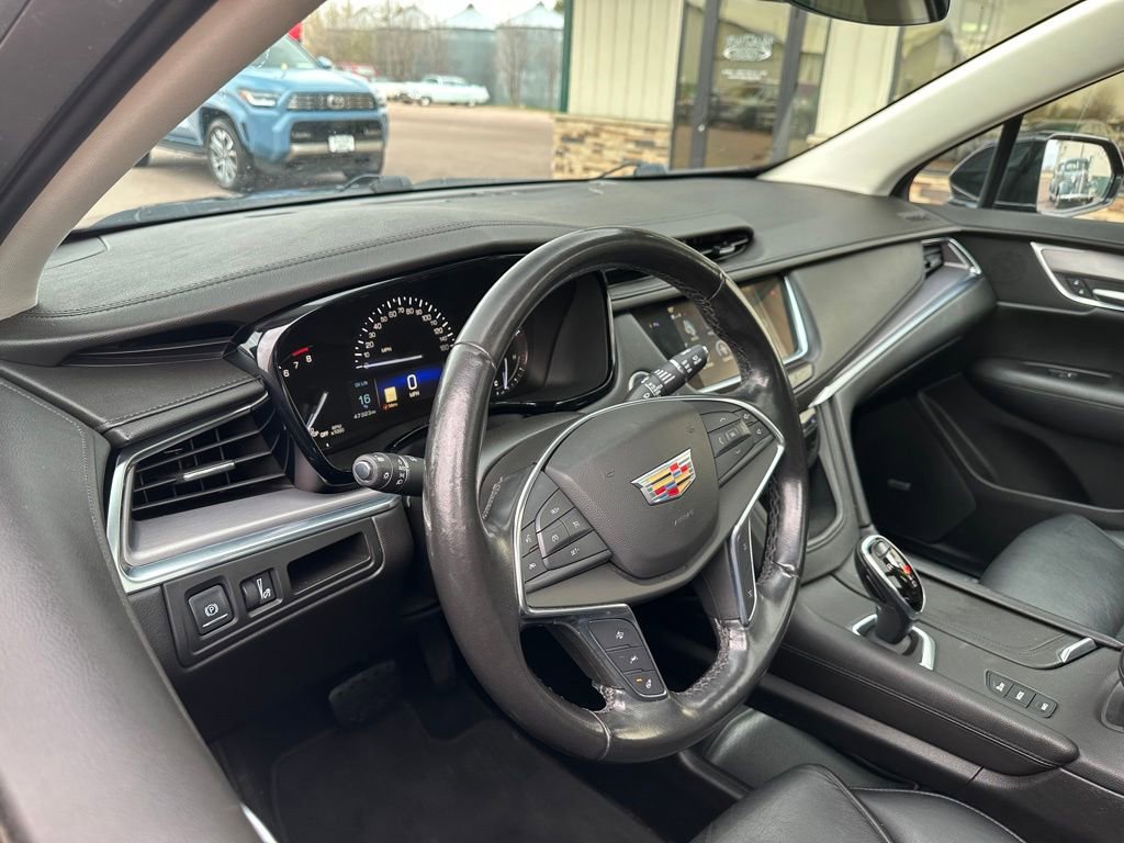 Used 2019 Cadillac XT5 Luxury image 2