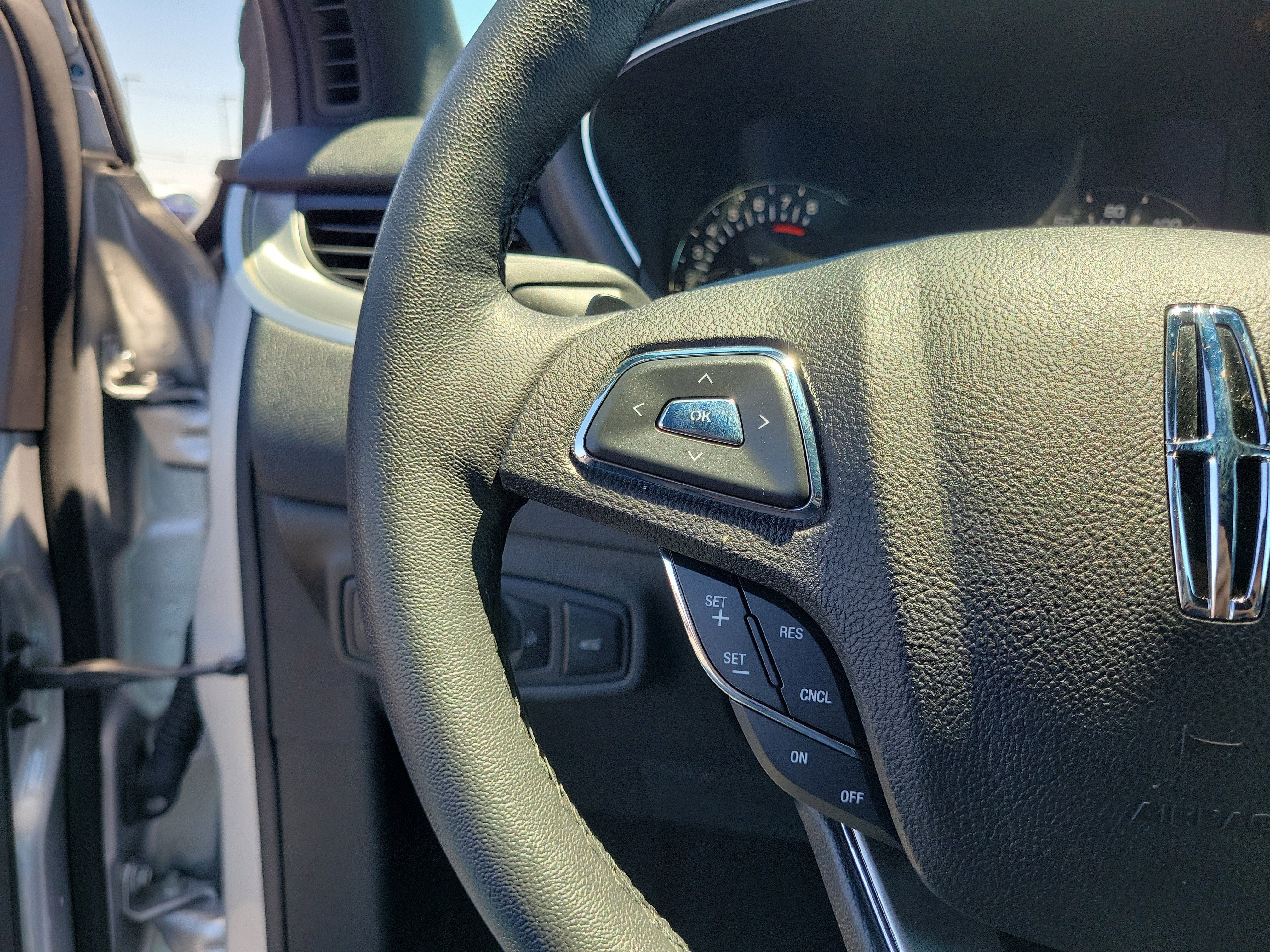 Used 2019 Lincoln MKC Premiere FWD image 21