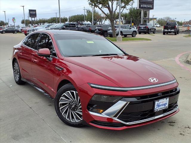 Used 2025 Hyundai Sonata Limited image 1