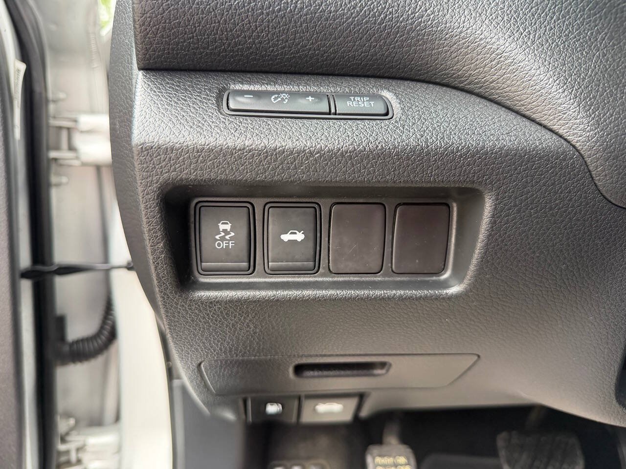 Used 2015 Nissan Altima 2.5 S w/ Special Edition Package FWD image 21